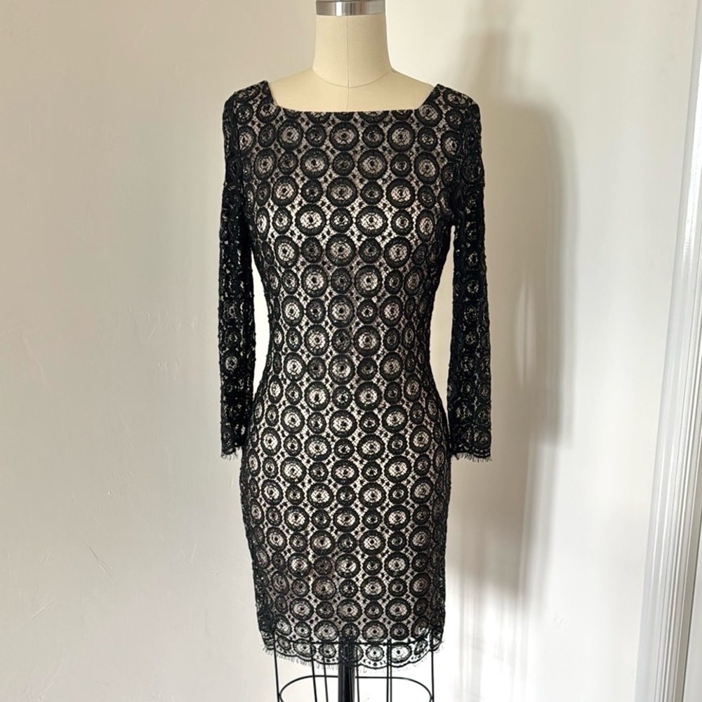 Diane Von Furstenberg Zarah lace beaded mini dress, size 0